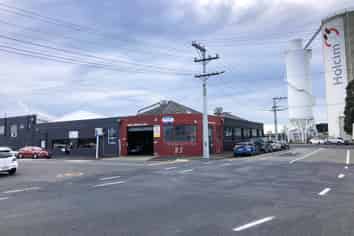Industrial warehousing harbourside