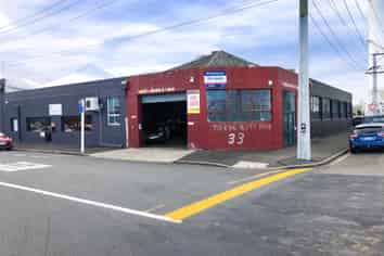 Industrial warehousing harbourside