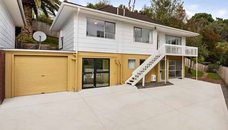 2/54 Stapleford Crescent, Browns Bay