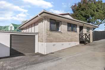 12a Redoubt Road, Goodwood Heights