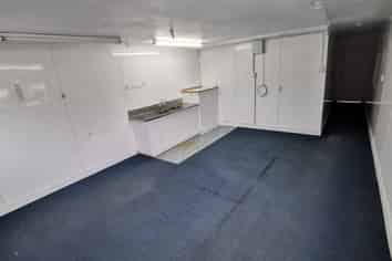 Prime road front retail on busy Silverdale Street 