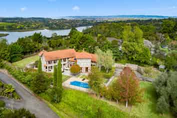 257 Paremoremo Road, Coatesville