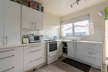 12 Ilford Crescent, Mangere