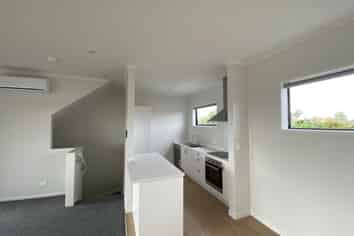 6/5 Peachgrove Road, Te Atatu Peninsula