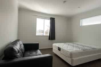 1/7 Hibiscus Ave (Room C), Hamilton Lake