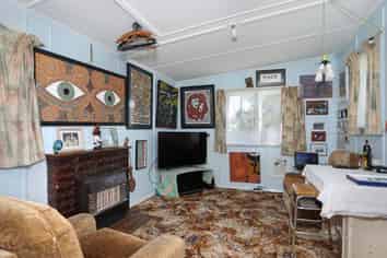 38 Hammond Street, Bulls