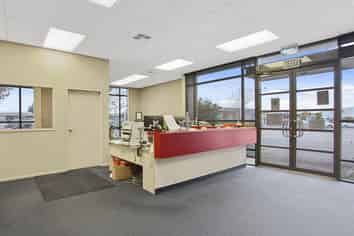 Smart 1743 sqm Warehouse / Office, Hornby