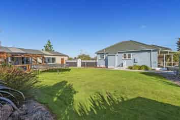 10 Petticoat Lane, Doyleston
