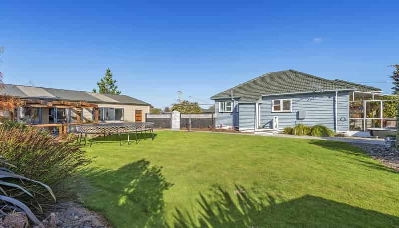 10 Petticoat Lane, Doyleston