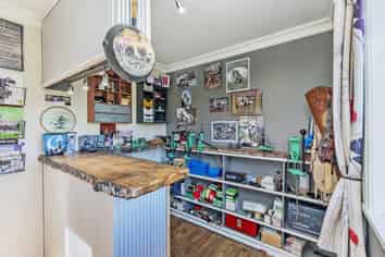 10 Petticoat Lane, Doyleston