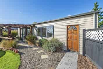 10 Petticoat Lane, Doyleston