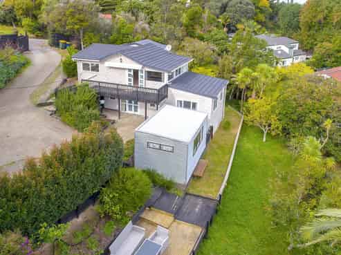 803 Beach Road, Browns Bay