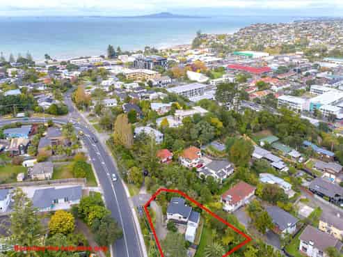 803 Beach Road, Browns Bay
