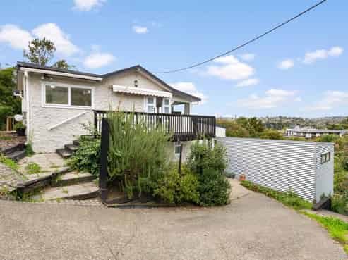 803 Beach Road, Browns Bay