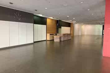 Large Freehold Retail Building Dual Level