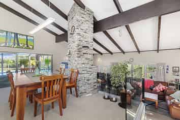 100 Schnapper Rock Road, Albany