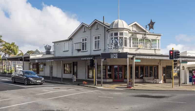 335 Lake Road, Hauraki