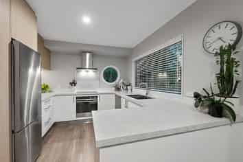 6A Pounamu Avenue, Greenhithe