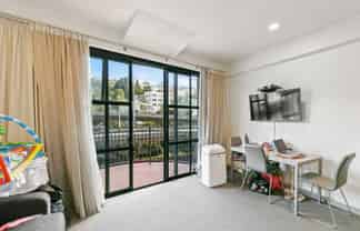 2P/154 The Terrace, Wellington Central
