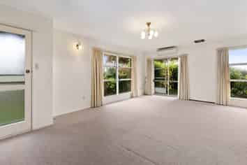 10B Willmott Place, Springfield