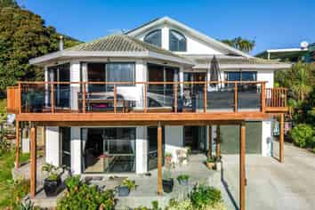 6 Fairlie Crescent, Opononi