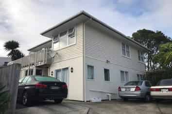 97 Bond Crescent, Forrest Hill