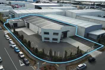 Modern Warehouse in Prime Location