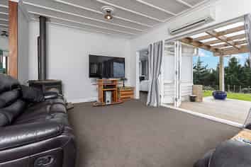 112 Te Kanae Road, South Head