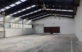 Fully refurbished industrial building 