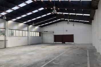 Fully refurbished industrial building 