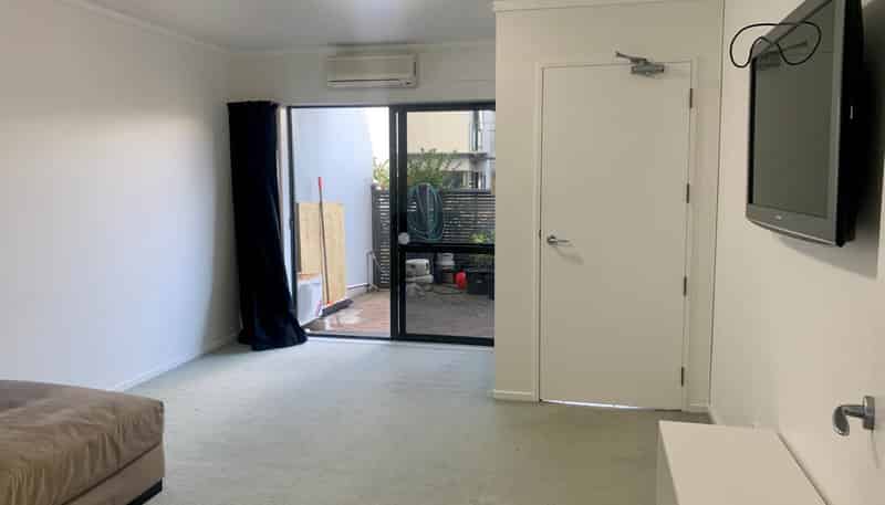 15/18 Airborne Road, Rosedale