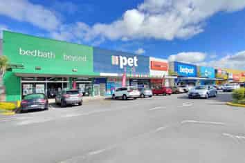 Retail space - St Lukes Mega Centre