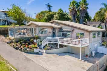 2/24 Cranberry Place, Bucklands Beach