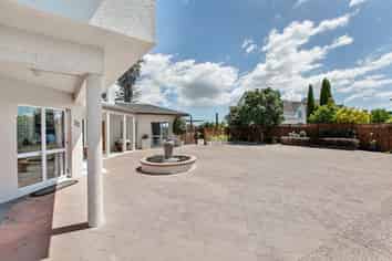 12 Frank Nobilo Drive, Golflands