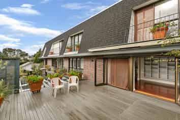 5/23 Waiatarua Road, Remuera