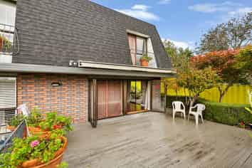 5/23 Waiatarua Road, Remuera