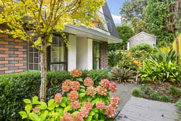 5/23 Waiatarua Road, Remuera