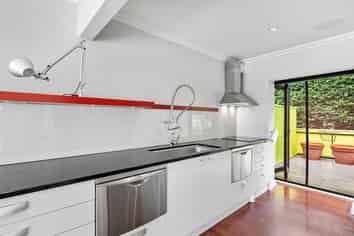 5/23 Waiatarua Road, Remuera