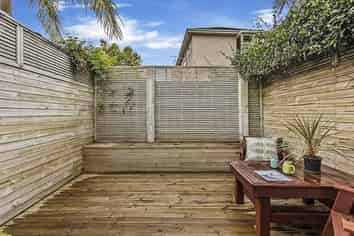 5/137 Jervois Road, Herne Bay