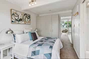 5/137 Jervois Road, Herne Bay