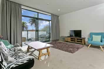 11/51 William William Pickering Dr, Albany