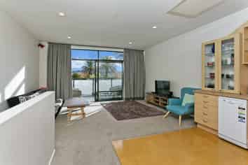 11/51 William William Pickering Dr, Albany