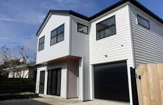 a/334 Bucklands Beach Road, Bucklands Beach