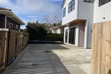 a/334 Bucklands Beach Road, Bucklands Beach