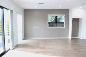 a/334 Bucklands Beach Road, Bucklands Beach