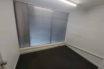 Affordable tidy office