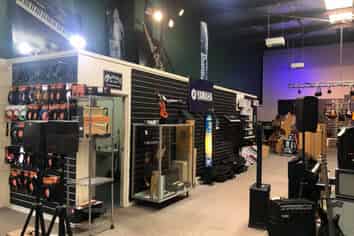 Excellent 500m2 retail/showroom