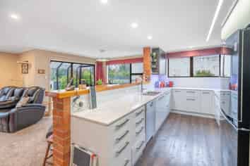 293 Queens Drive, Windsor