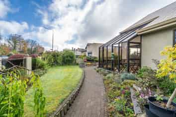 293 Queens Drive, Windsor