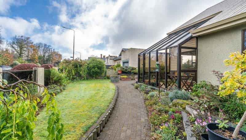 293 Queens Drive, Windsor